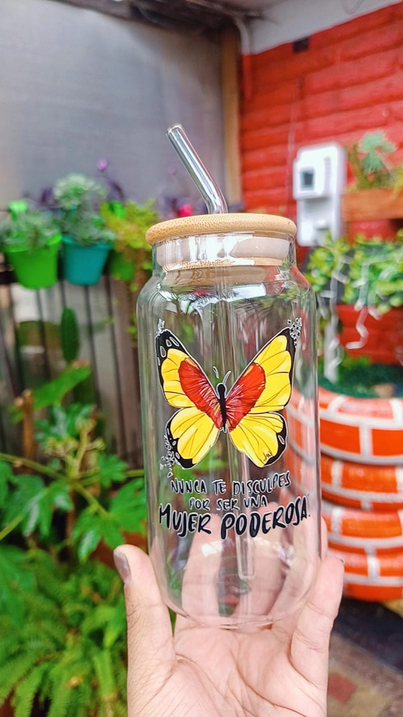 Customer photo review of Pack 10 Vasos Lata de Vidrio con Tapa de Bambú y Bombilla 550ml