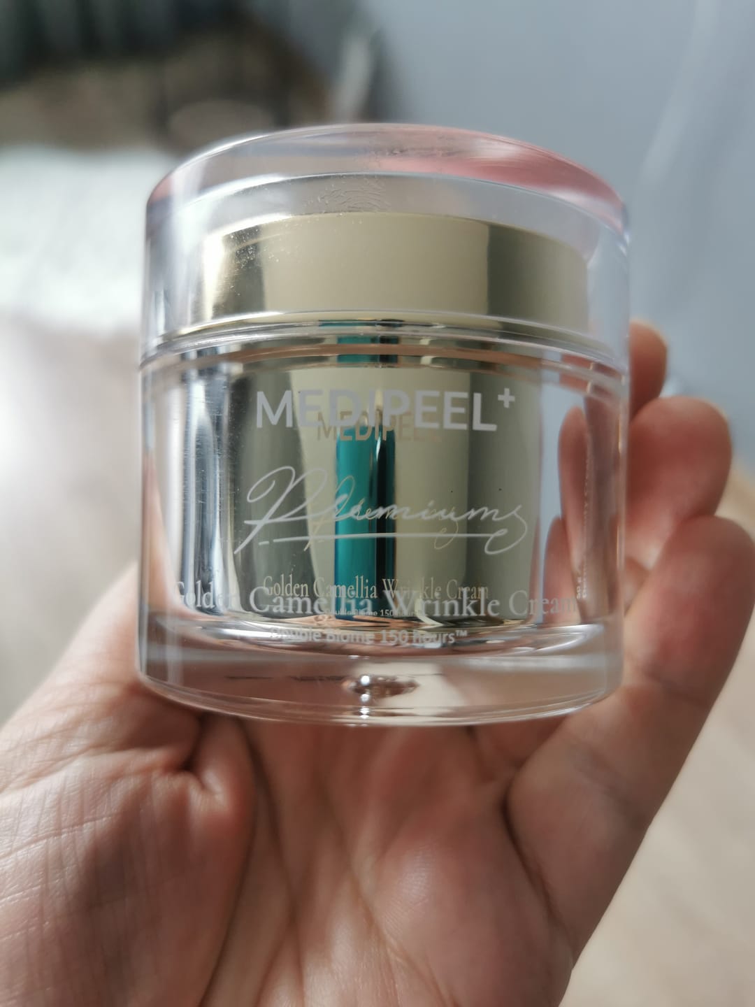 Customer photo review of Premium līmeņa ādu atjaunojošs krēms ar kamēlijas ekstraktu MEDI-PEEL Premium Golden Camellia Wrinkle Cream