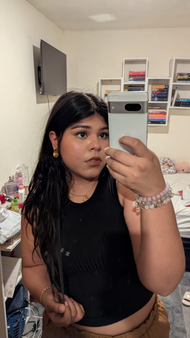 Customer photo review of Aretes Caracol