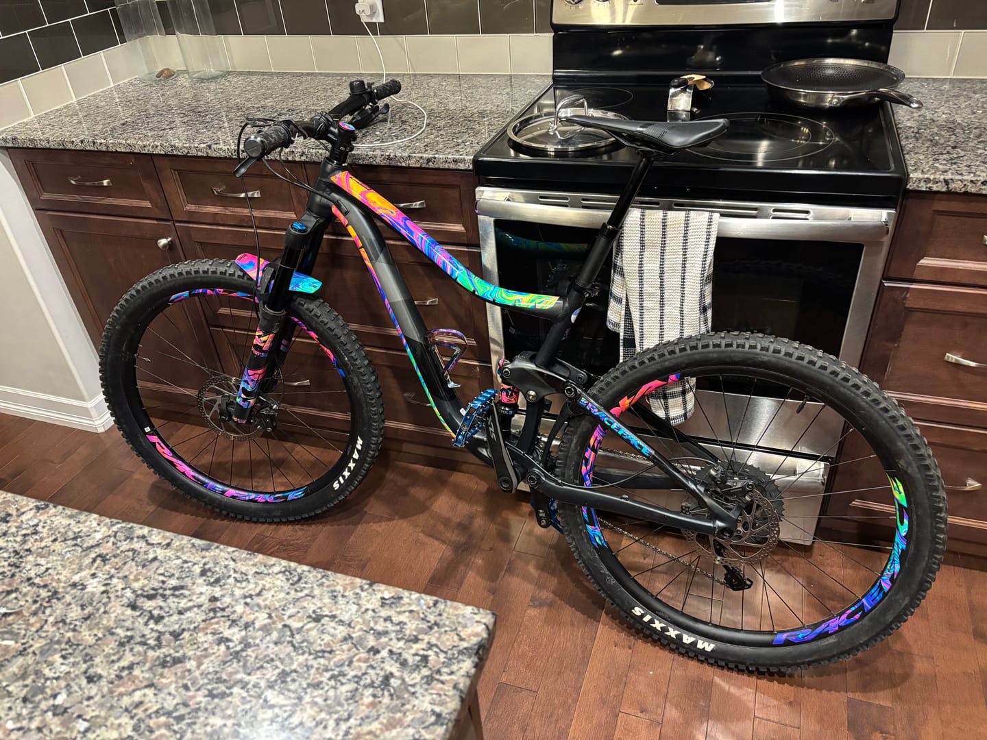 Customer photo review of Oil Slick Frame Keeper