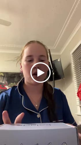 Customer video review of Kaladé Headband (6 colours)