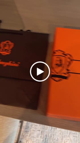 Customer video review of Lamborghini Oro Vino Spumante with Gift Set