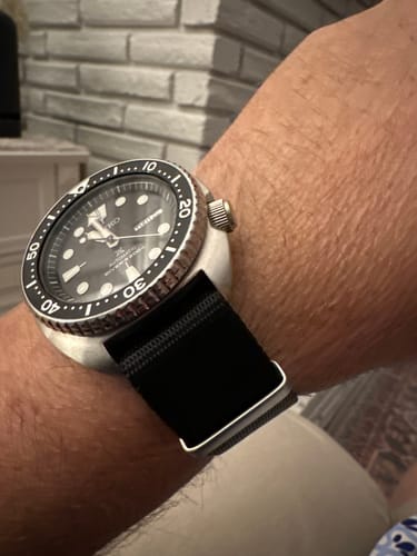 Customer photo review of AlphaShark - Black