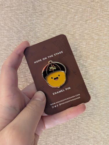 Customer photo review of [PREORDER] Hobi Acorn Customizable Pin