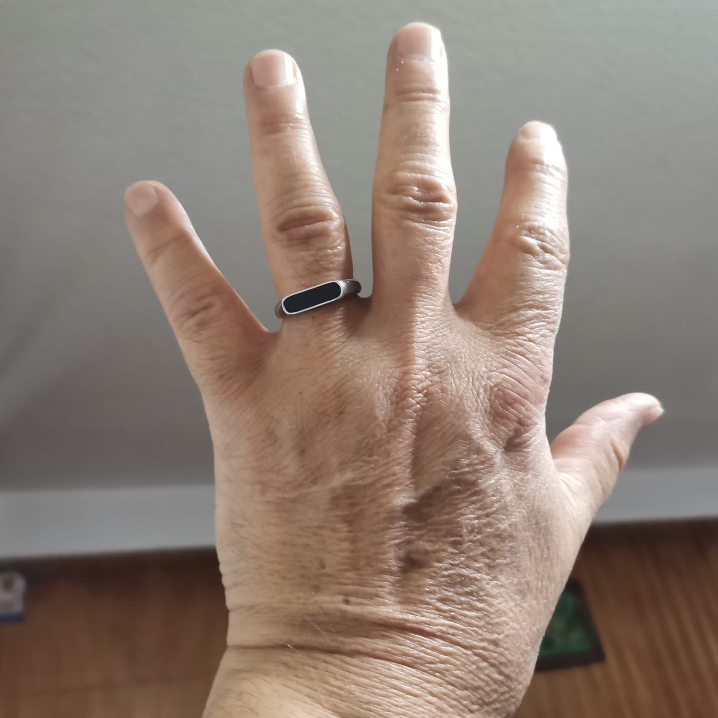 Customer photo review of Anillo Black Hades