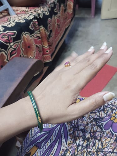 Customer photo review of "Divya Shringar Green - A Decent Charm" 916 22k