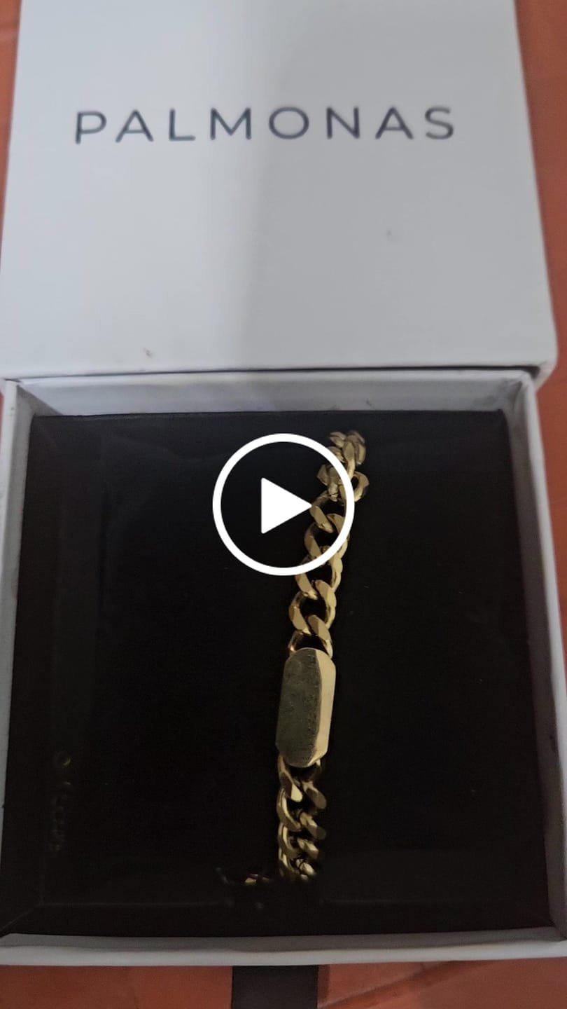 Customer video review of Small Bar Bracelet