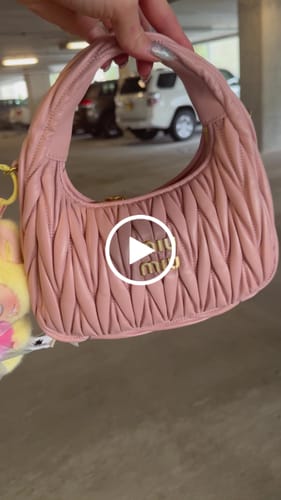 Customer video review of MINI HOBO 20 BAG IN LIGHT PINK LAMBSKIN