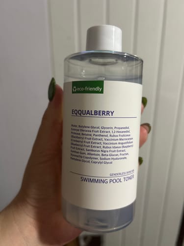 Customer photo review of Swimming Pool Daily Facial Toner