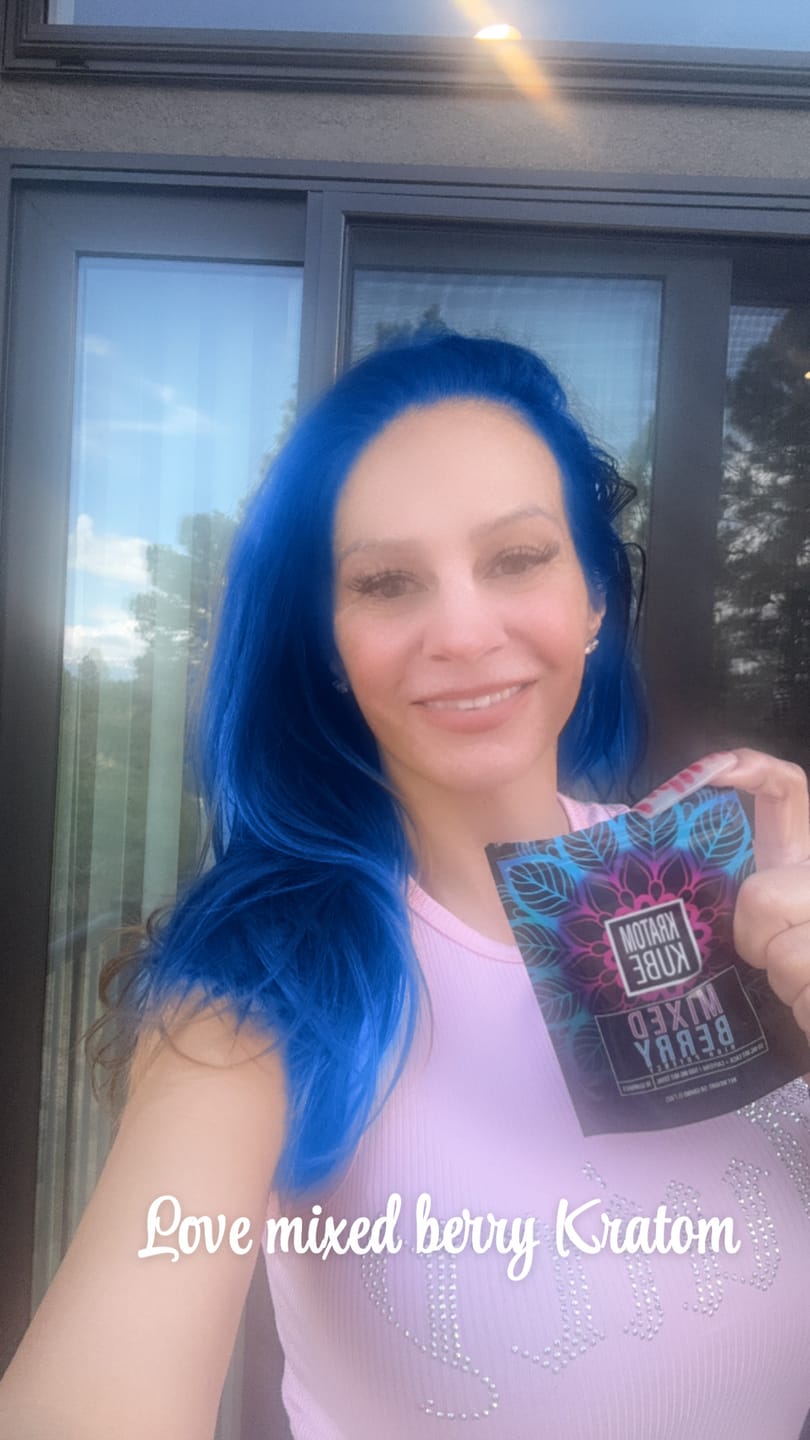 Customer photo review of Mixed Berry Kratom Kube - 50 MIT + 50mg Caffeine