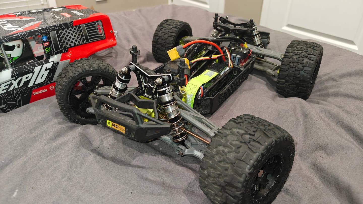 Customer photo review of Steel Pins for Lower Suspension Arm For RZ001 and XTS-F10