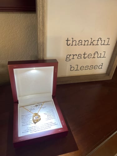 Customer photo review of To My Wife - Forever Love Necklace Gift Set - SS568