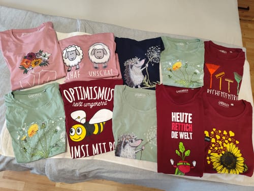 Customer photo review of Sonnenblume mit Herzen  - Damen Premium Organic Shirt