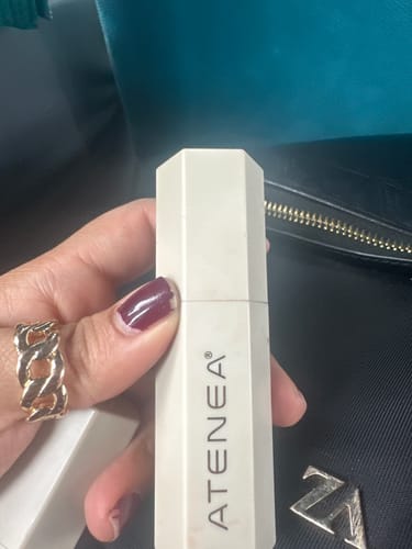 Customer photo review of ILUMINADOR CREMOSO EN BARRA COLLECTION