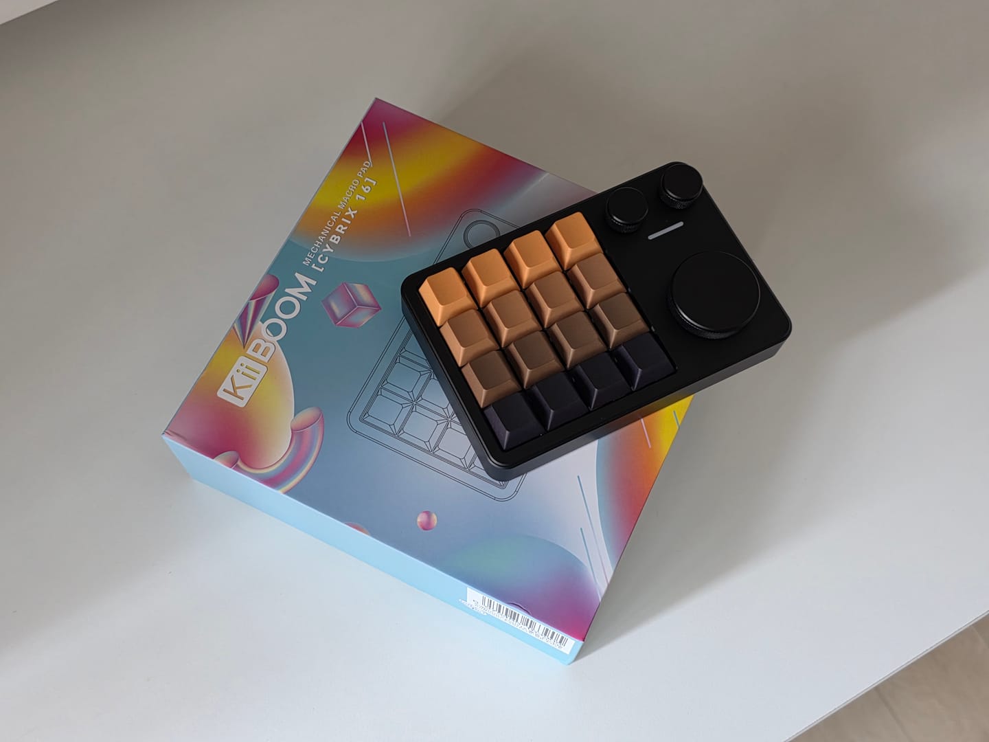 Customer photo review of KiiBOOM Cybrix 16