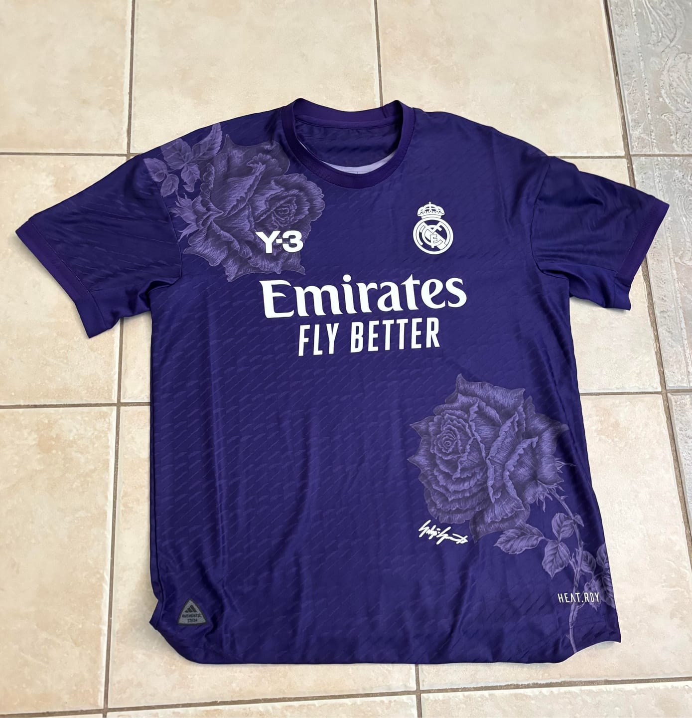 Customer photo review of REAL MADRID x Y3 PURPLE PREMIUM KIT