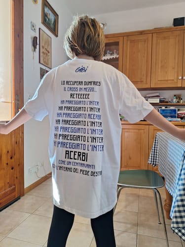 Gianluca L. review of T-Shirt HA PAREGGIATO ACERBI image 1 out of 1