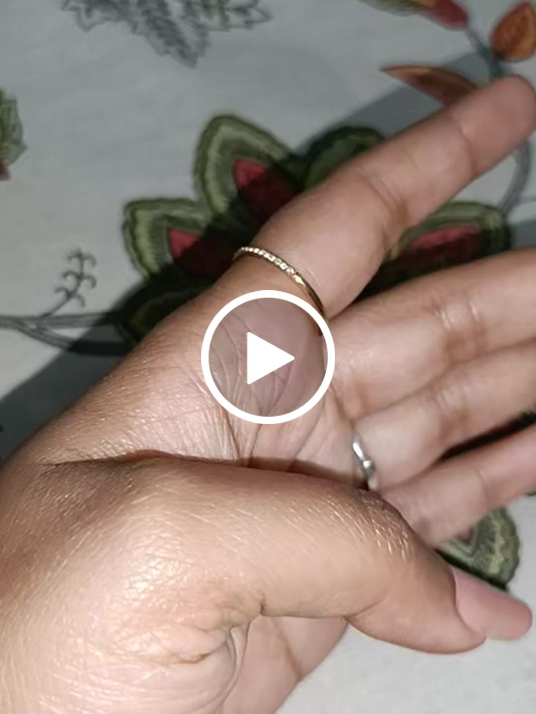 Customer video review of Delicate Diamond Band