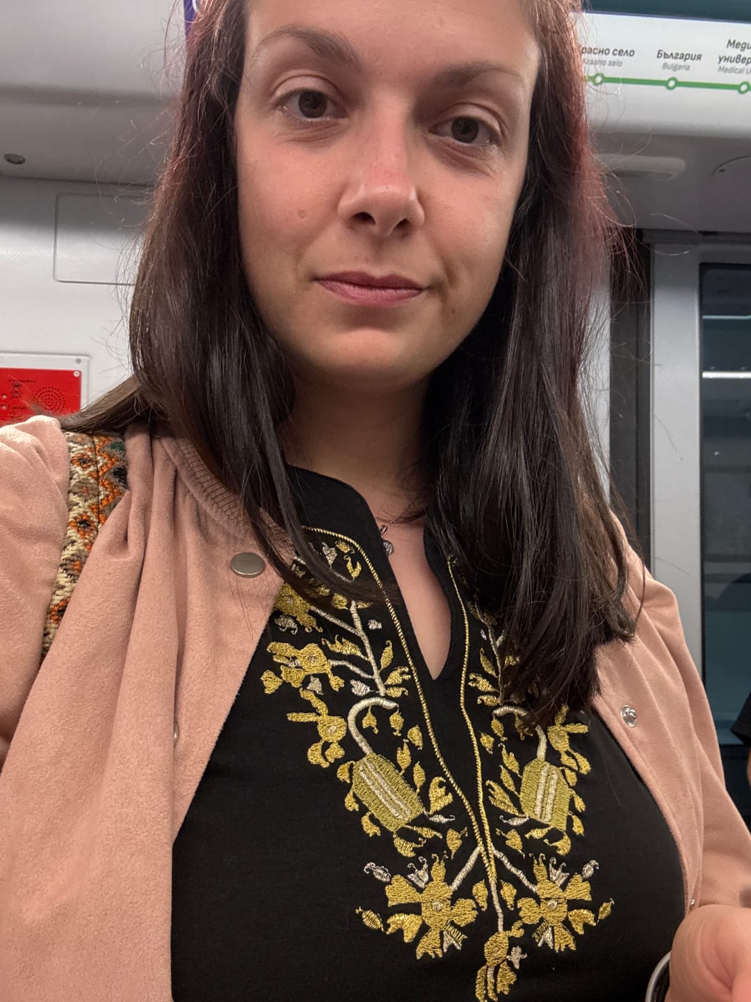 Customer photo review of Тениска с V-деколте "Дърво на живота"