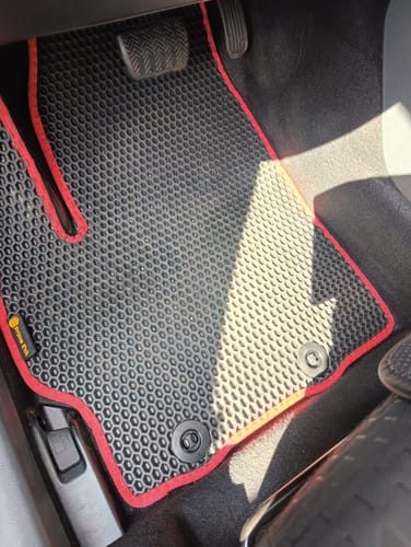 Customer photo review of Dywaniki samochodowe na zamówienie - Przód i tył