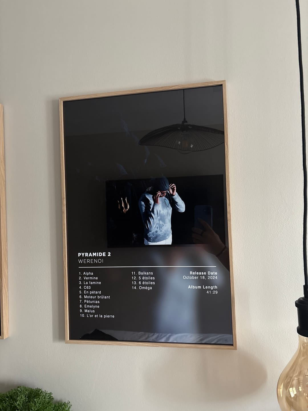 Customer photo review of Pyramide 2 Werenoi Poster