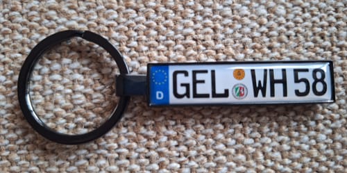 Customer photo review of Kennzeichen Schlüsselanhänger Mini Nummernschild Metall