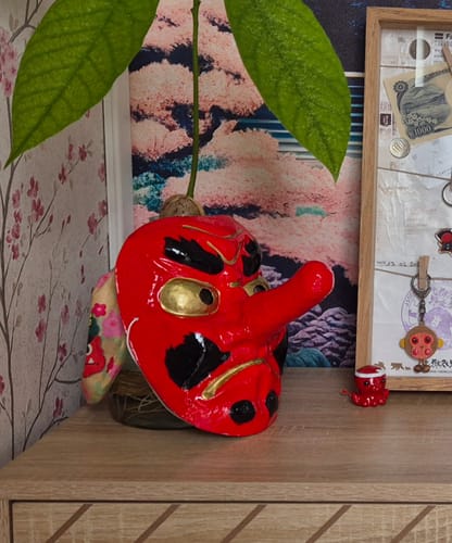 Customer photo review of Masque Tengu Papier Mâché
