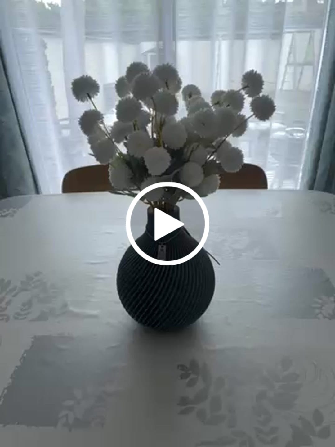 Customer video review of Fleur de Kiku - Blanc (10 tiges/ 50 pompons)