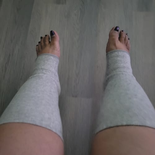 Customer photo review of Premium Anti-Fatigue Bamboo Footsleeves