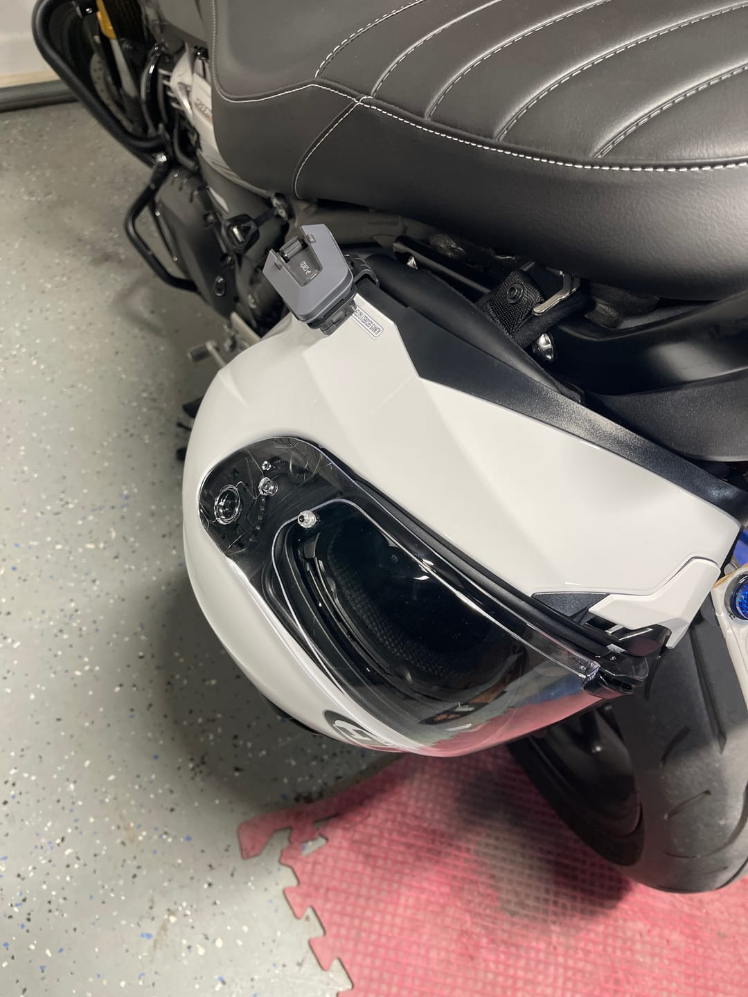 Customer photo review of Triumph Speed 400 & Scrambler 400 Helmet Hook (lock)