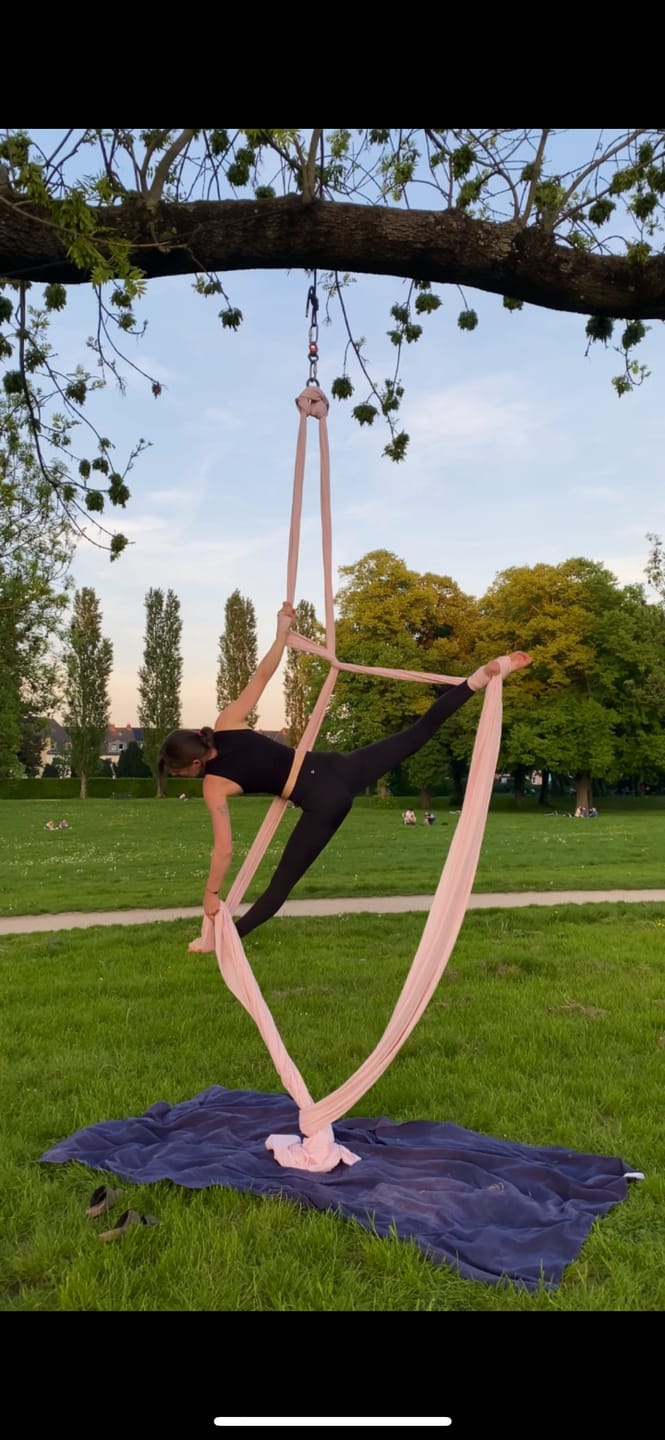 Customer photo review of Aerial Silk Classic - kirschblüte