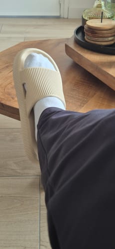 Customer photo review of HappyFlops