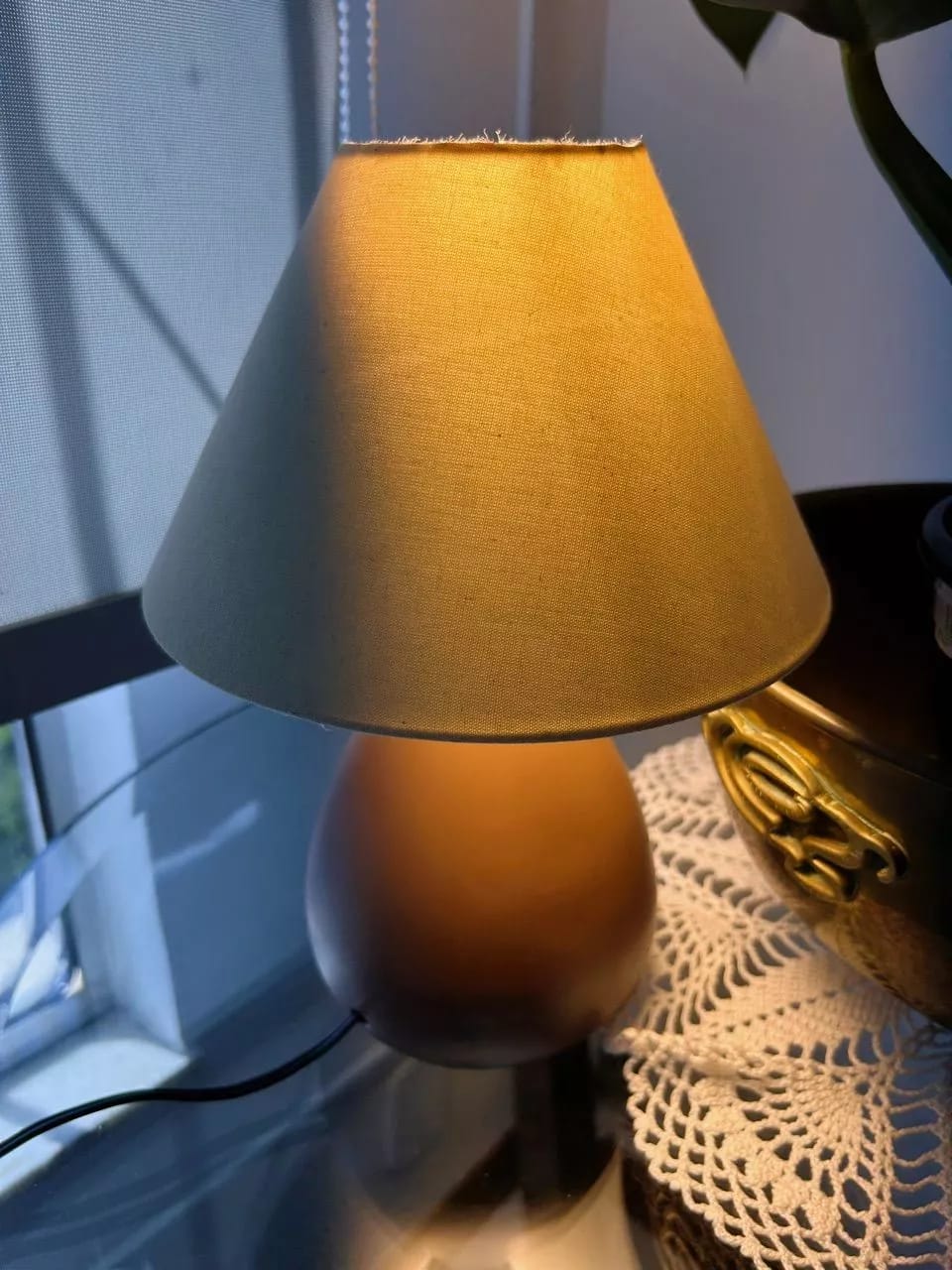 Customer photo review of Abajur de Mesa em Cerâmica com Cúpula de Linho