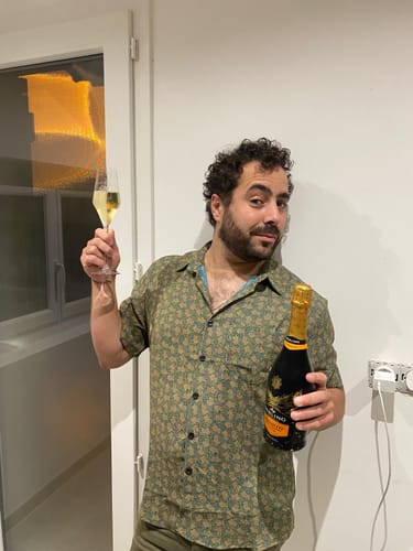 Customer photo review of Chemise à manches courtes et poche verte à imprimé géométrique rétro pour homme