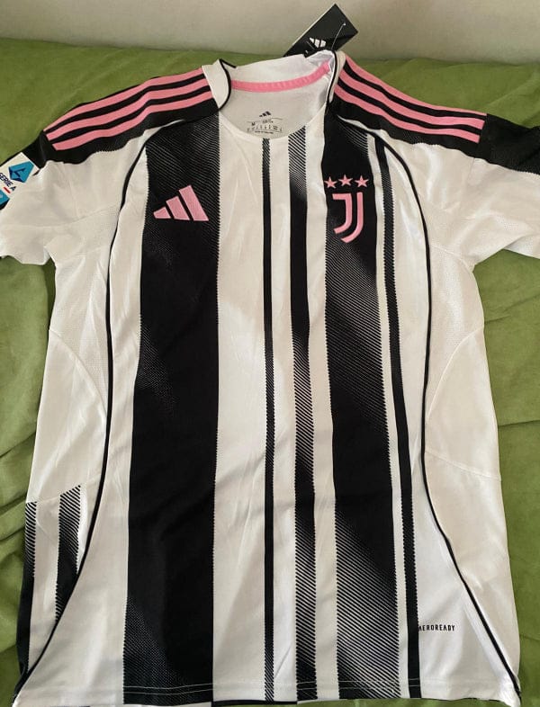 Customer photo review of JUVENTUS HOME 2025/26