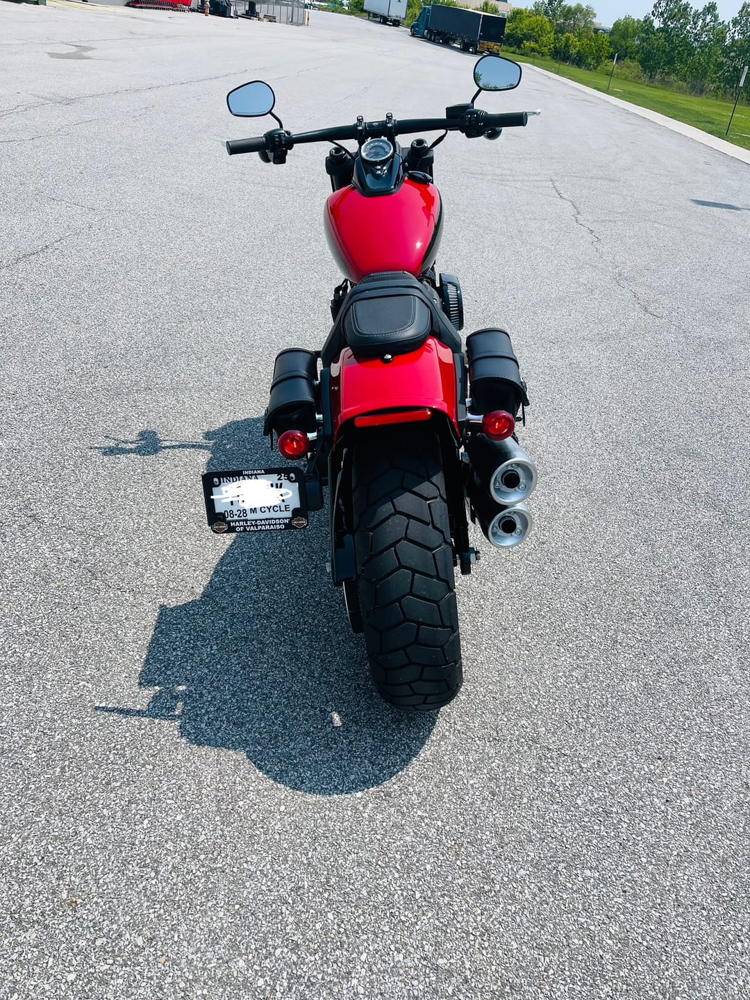 Customer photo review of 4L - Diablo Plain Leather Motorcycle Saddlebags For Harley Softail Fat Bob FXFB/S
