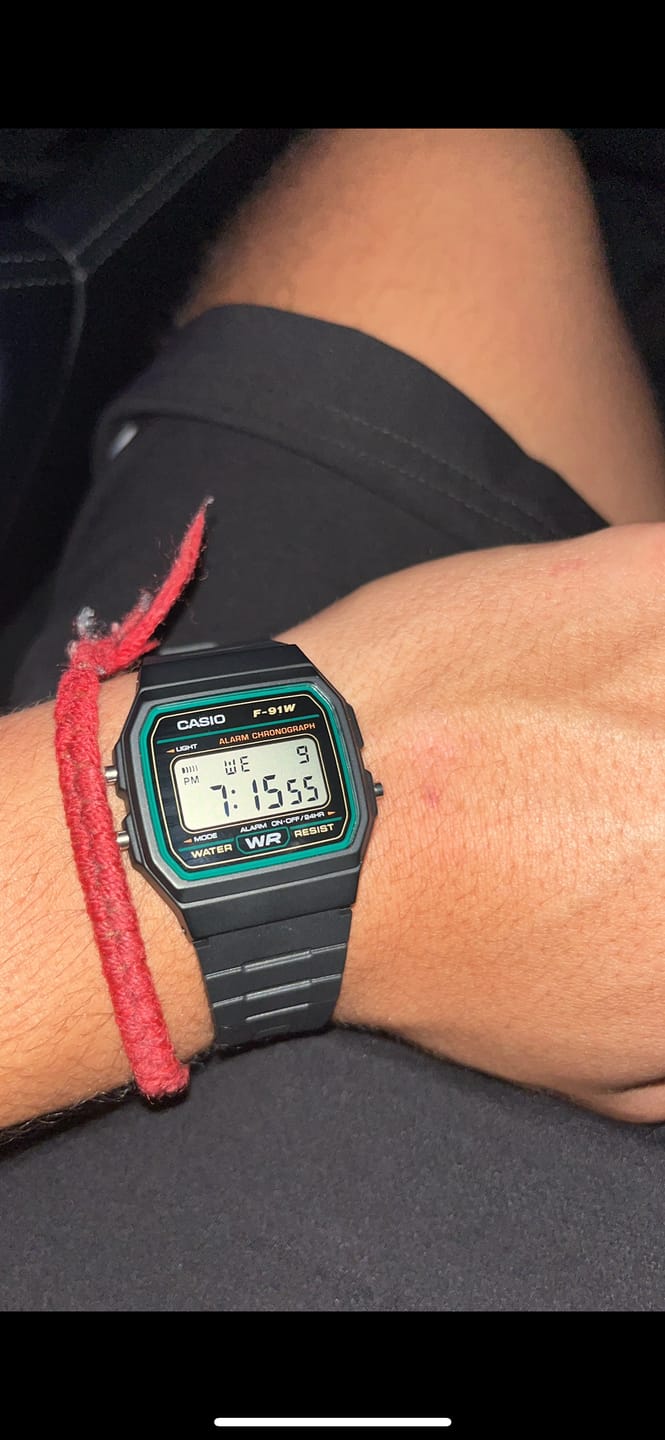 Customer photo review of Reloj Casio Vintage F-91W-3DG Clásico Líneas Verdes