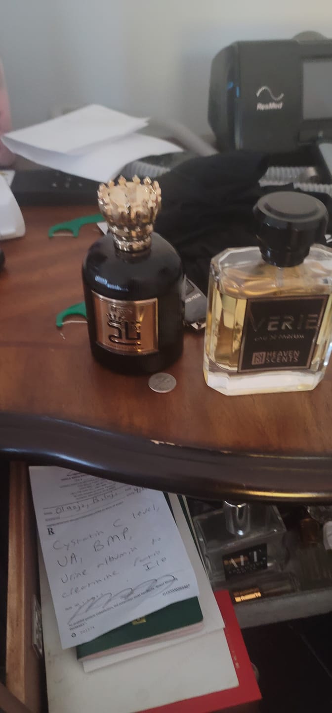 Customer photo review of Verie Perfume for Unisex Eau De Parfum Spray, 3.4 Ounce
