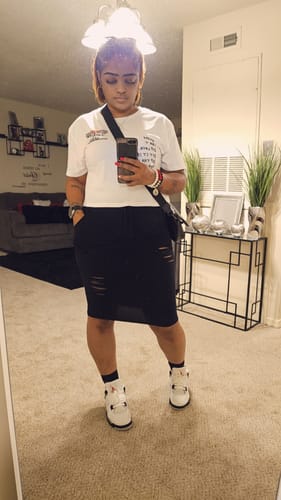 Customer photo review of Sneakerhead Badge SNRT Sneaker Women's Top - Air Jordan 4 White Cement