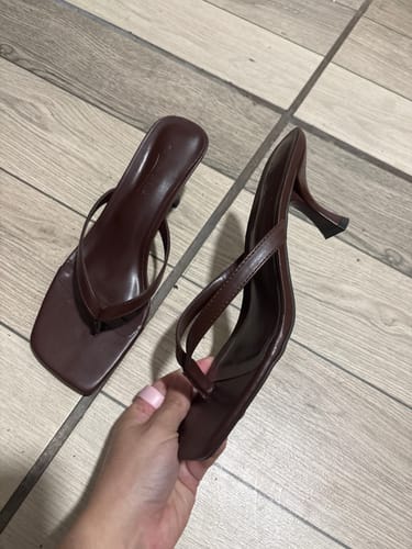 Customer photo review of ARI BROWN SANDALS