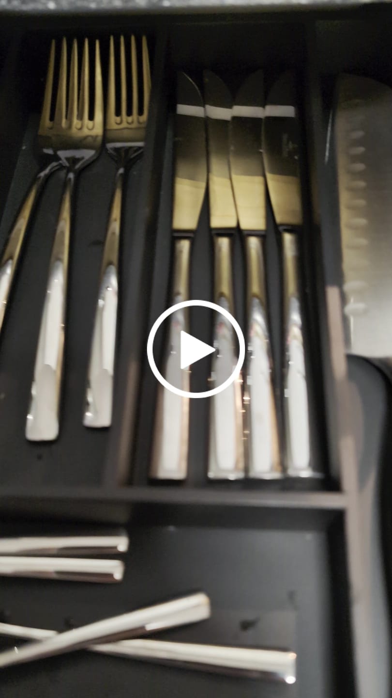 Customer video review of Villeroy & Boch Bestekset Piemont - 18/10 RVS - 24 delig / 6 personen