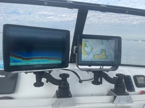 Customer photo review of RAM Swing Arm with Rectangle Base & Horizontal Mount (RAM-109HU)