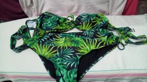 Customer photo review of Maillot de Bain Grande Taille Amincissant 2 Pièces