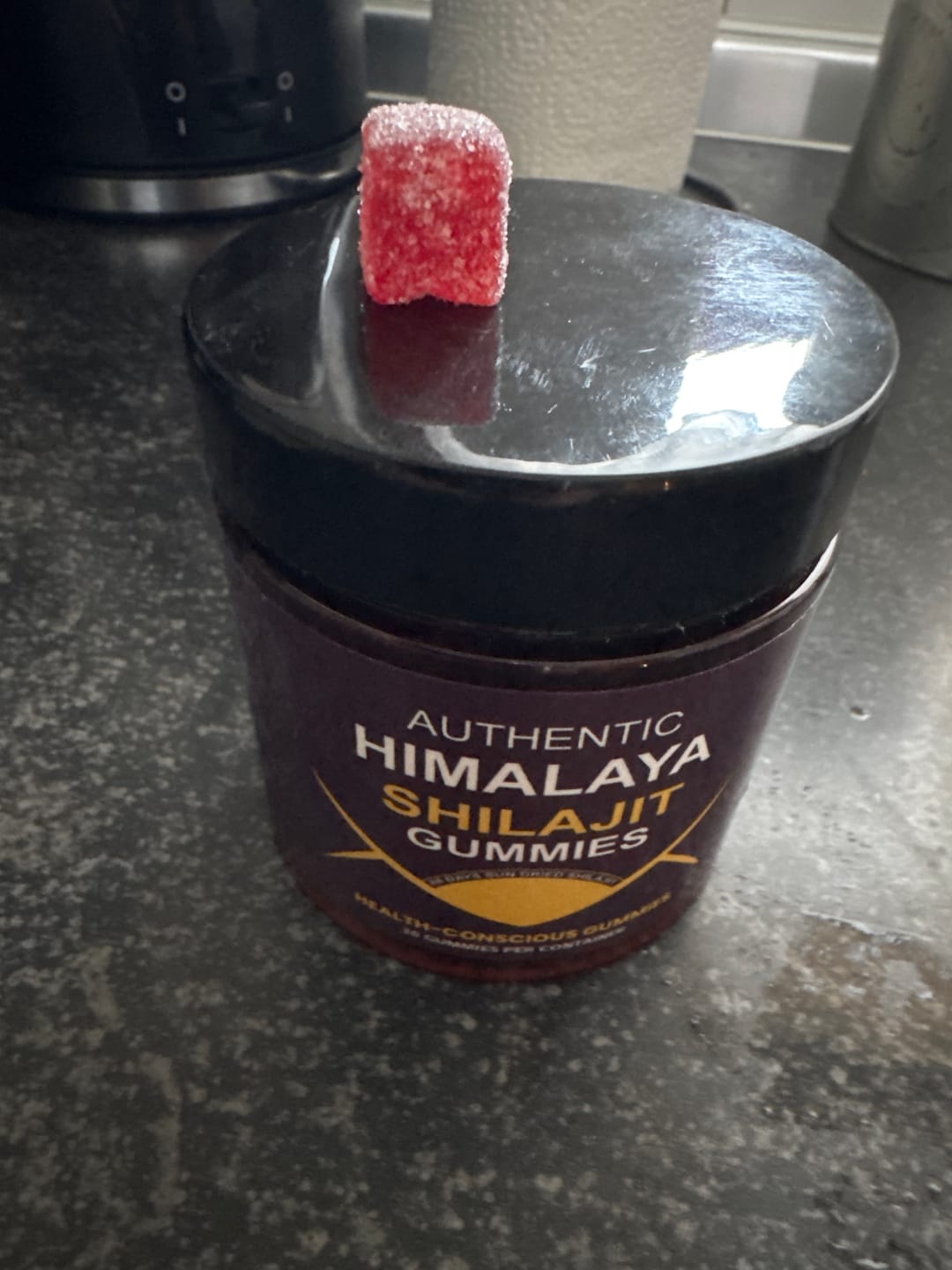 Customer photo review of Mindabolics Shilajit Gummies