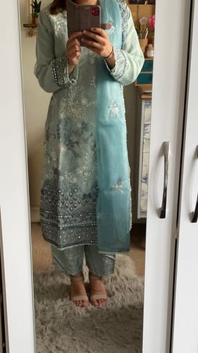 Customer photo review of D-1501-R - Readymade - Aarzoo By Tawakkal Collection 2024