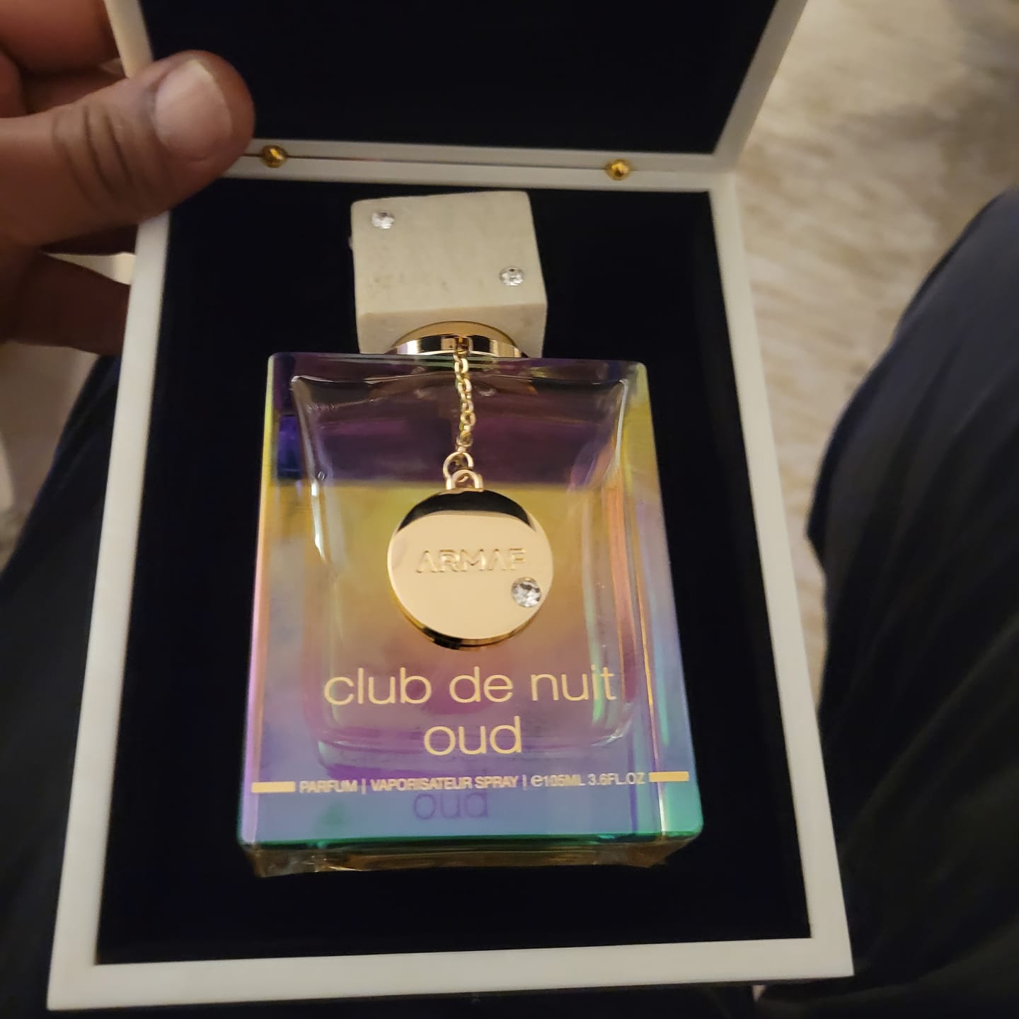 Customer photo review of Armaf Club de Nuit Oud Eau de Parfum Spray Unisex 3.6 Oz