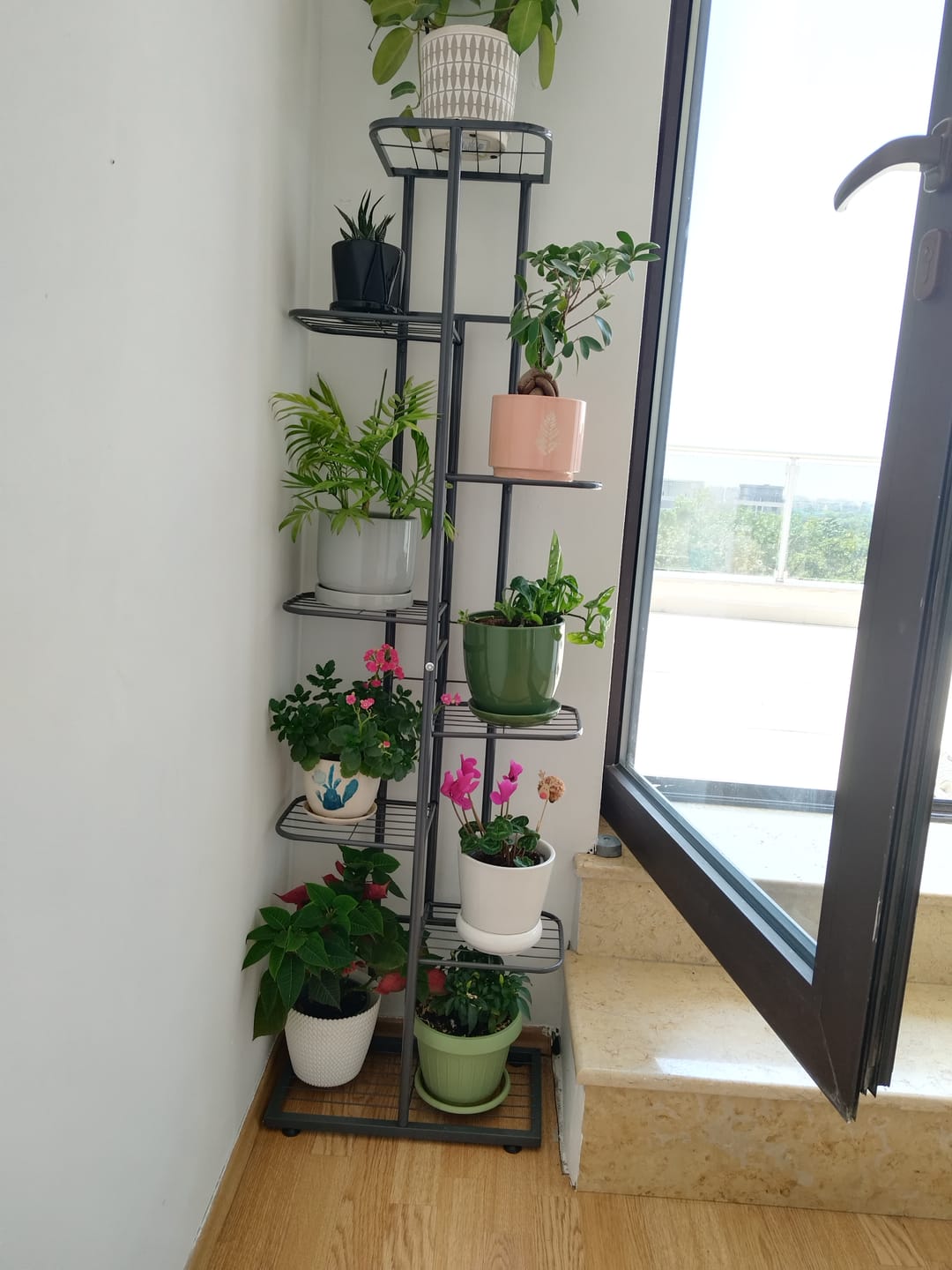 Customer photo review of Etajera BAMIR TIP 4, gri, metal, 44x22x141 cm