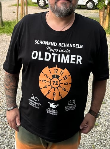 Customer photo review of OLDTIMER - Personalisierbares Shirt