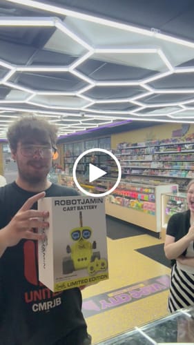 Customer video review of Robotjamin Cart Battery + Remote Controller by Smyle Labs (Limited Edition)