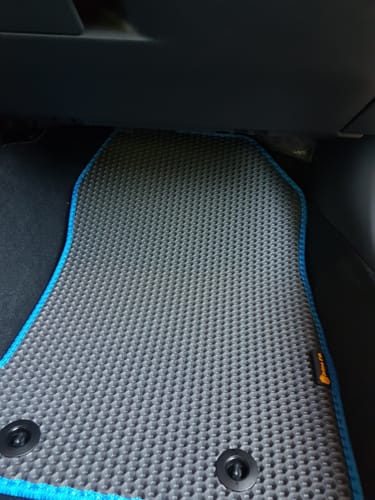Customer photo review of Auto Fußmatten nach Maß - Komplettset